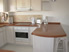 Kitchen 
& Breakfast Bar